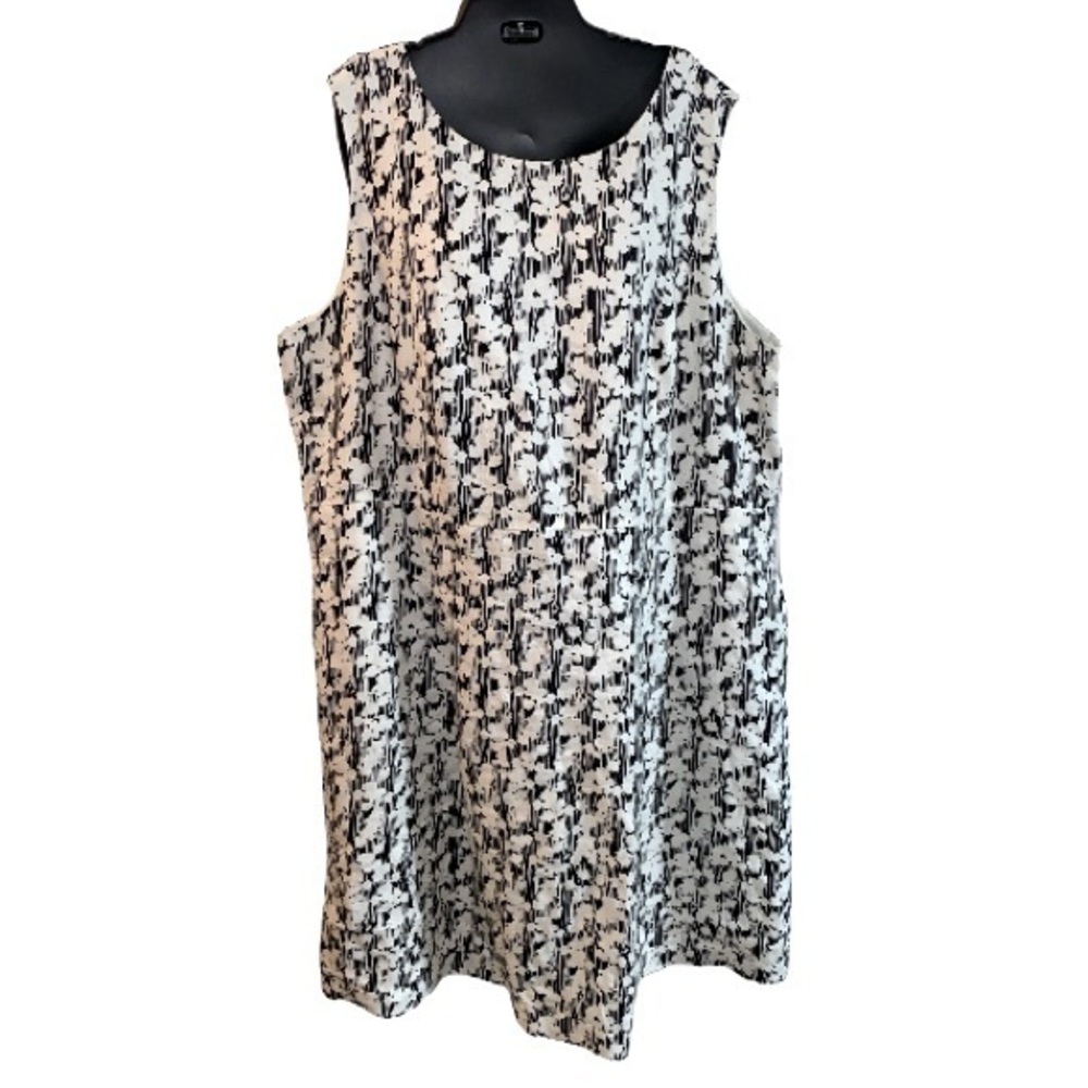 Talbot linen and black dress in plus size 24w